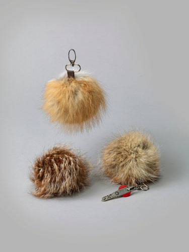 Schlüsselanhänger mit CH-Rotfuchsfellbommel