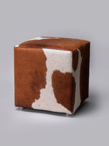 Hocker aus Kuhfell