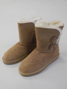 Stiefel aus Lammfell mit robuster Gummisohle